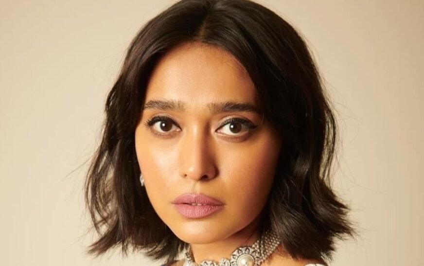 Sayani Gupta recalls when actor who ‘lingered the kiss’ even after scene was cut: ‘That’s just indecent behaviour’ | Bollywood