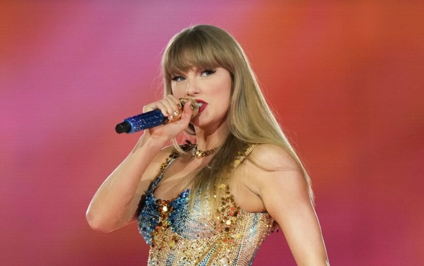 Taylor Swift’s major announcement ahead of final Eras Tour show leaves several Swifties frustrated as police arrest…