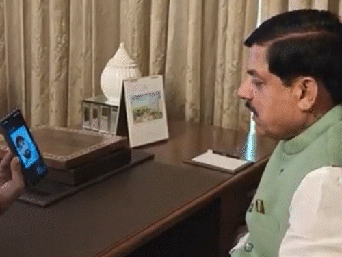 Talking to the film actor before watching The Sabarmati Report | सीएम बोले-आपने अच्छी फिल्म बनाई: मोहन यादव ने ‘द साबरमती रिपोर्ट’ के एक्टर विक्रांत मैसी से बात की; कहा-कैबिनेट के साथ देखने जा रहे – Bhopal News