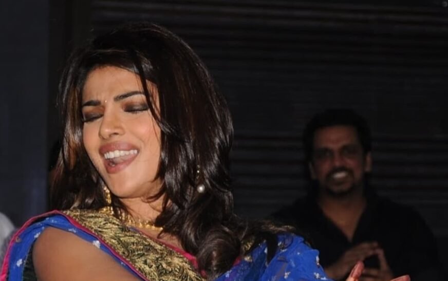 Priyanka Chopra stuns in desi look at friend’s wedding in throwback pictures; fans call it her ‘heroine’ moment | Bollywood