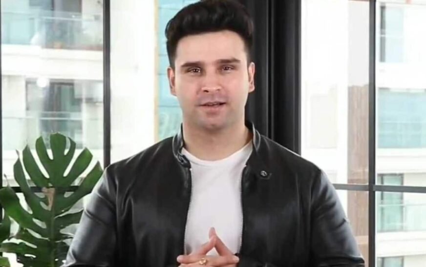 This actor vanished from Bollywood after acclaimed debut, now runs ₹10,000 crore company, richer than Aamir Khan, Ranbir | Bollywood