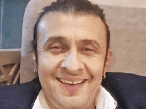 Sonu Nigam got upset with CM leaving in the middle of the concert | भाजनलाल के शो छोड़कर जाने से सोनू निगम नाराज: बोले- अगर आपको जाना है तो आया ही मत करो, पहले ही चले जाया करो – Jaipur News