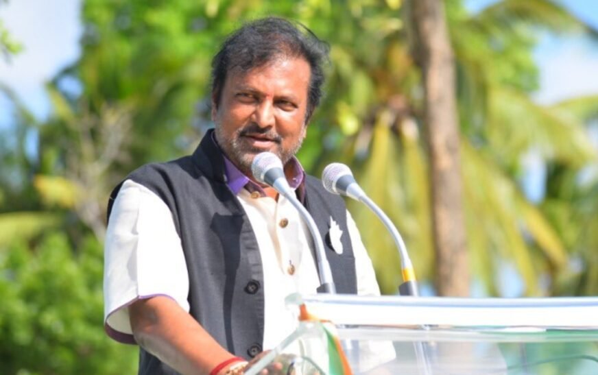 Tension escalates at actor Mohan Babu’s Hyderabad residence over son Manoj’s entry attempt