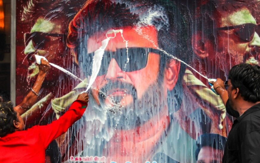 Fans celebrate Thalaivar’s birthday with grand festivities – India TV