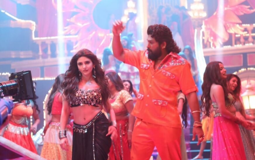 Allu Arjun’s film captivates massive crowd on Day 1, fans call it a ‘blockbuster’ – India TV