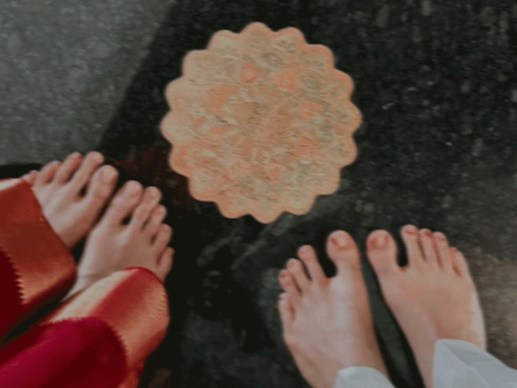 sobhita dhulipala naga chaitanya first pongal celebrations after wedding | नागा चैतन्य-शोभिता ने शादी के बाद पहली बार मनाया पोंगल: माथे पर सिंदूर, गले में मंगलसूत्र और लाल साड़ी में नजर आईं एक्ट्रेस, तस्वीरें वायरल