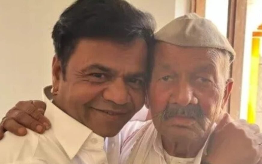 Rajpal Yadav mourns loss of father Naurang Yadav, says he’s lost his ‘jivan ka yodha’ | Bollywood
