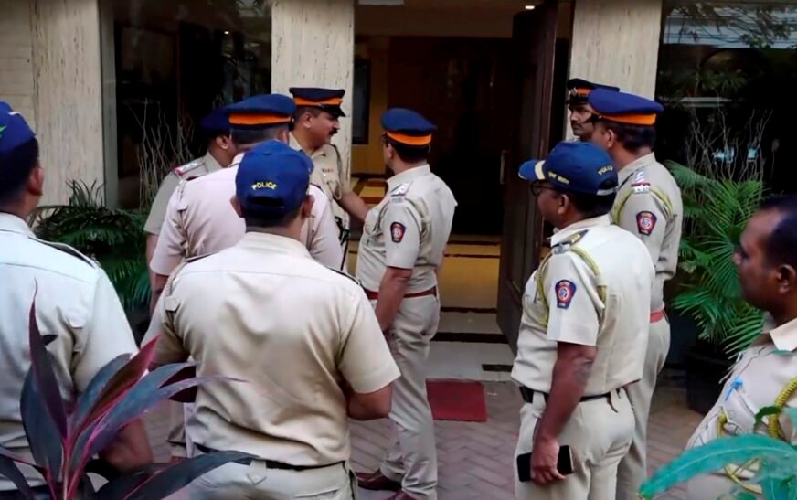 Mumbai Police forms 20 teams to nab intruder who stabbed actor in his apartment – India TV